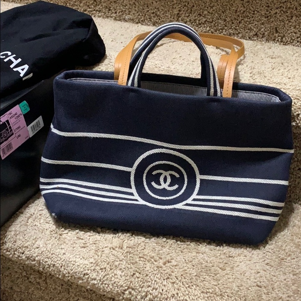 CHANEL large size shopping bag with box